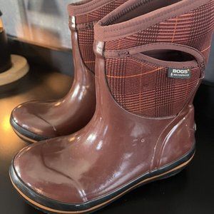 Bogs Plimsoll Prince of Wales Mid Plaid Maroon Rain Snow Boots Waterproof SIZE 6